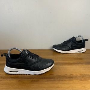 Nike Black and White Athletic Shoes